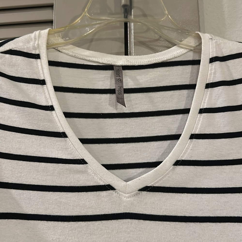 Stripe Tee - Picture 2 of 3